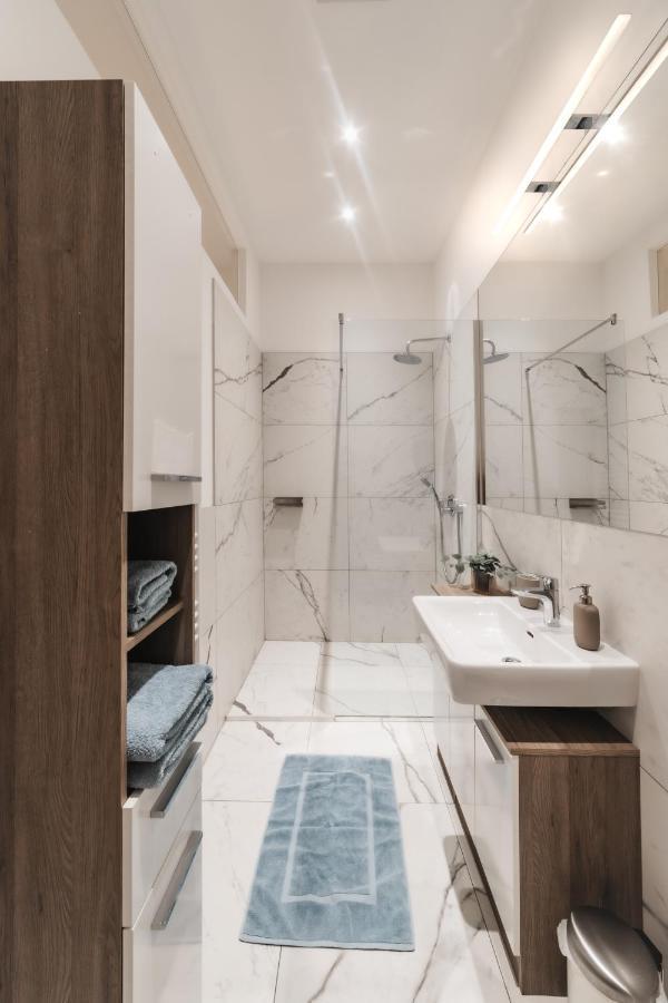Cozy Apartment, 2 Private Terraces, 8 Min To City Center Wien Ngoại thất bức ảnh